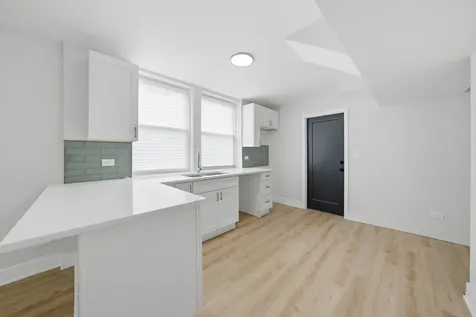 646 West 47th Place Chicago IL 60638