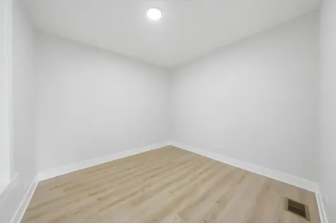 646 West 47th Place Chicago IL 60638