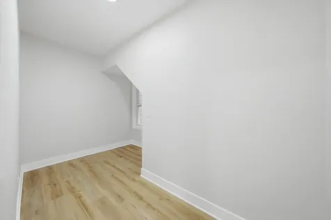 646 West 47th Place Chicago IL 60638