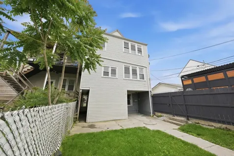 646 West 47th Place Chicago IL 60638