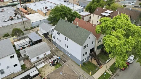 646 West 47th Place Chicago IL 60638