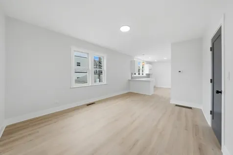 646 West 47th Place Chicago IL 60638