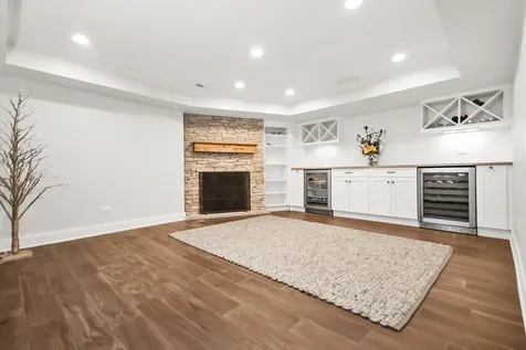 2766 Asbury Avenue Evanston IL 60201
