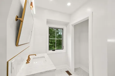 2766 Asbury Avenue Evanston IL 60201