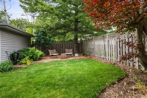 2766 Asbury Avenue Evanston IL 60201