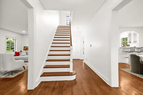 2766 Asbury Avenue Evanston IL 60201