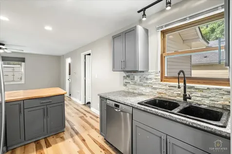 2622 West Emerald Court Mchenry IL 60051