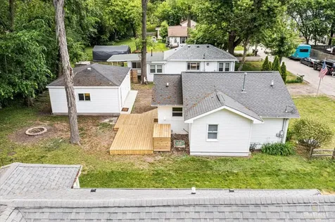 2622 West Emerald Court Mchenry IL 60051