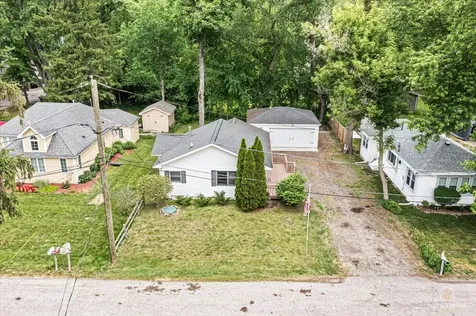 2622 West Emerald Court Mchenry IL 60051