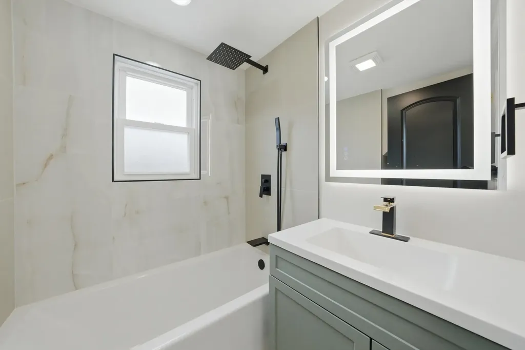 1513 West 61st Street Chicago IL 60636
