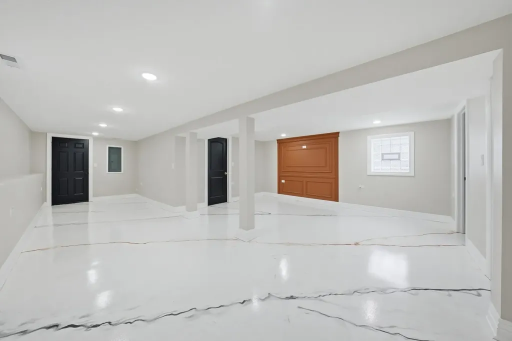 1513 West 61st Street Chicago IL 60636