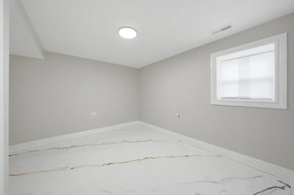 1513 West 61st Street Chicago IL 60636