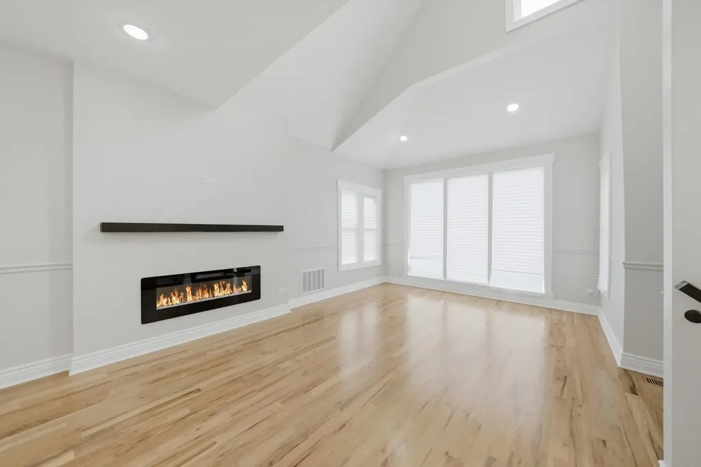 1513 West 61st Street Chicago IL 60636