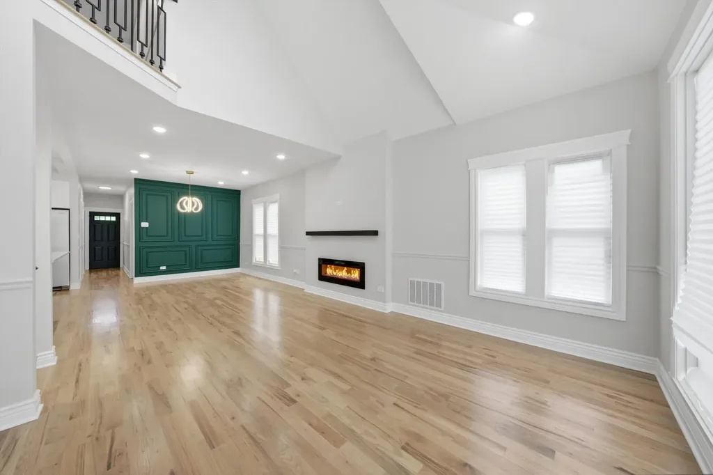 1513 West 61st Street Chicago IL 60636