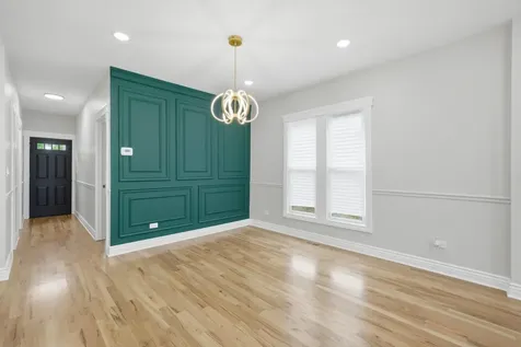 1513 West 61st Street Chicago IL 60636
