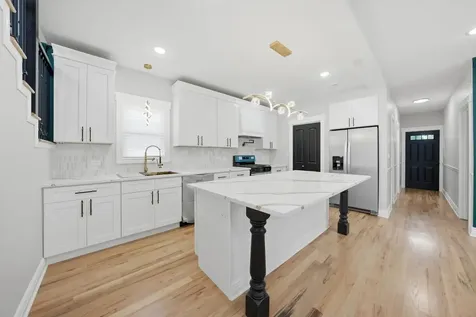 1513 West 61st Street Chicago IL 60636
