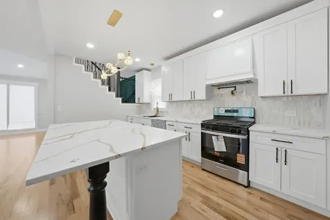 1513 West 61st Street Chicago IL 60636