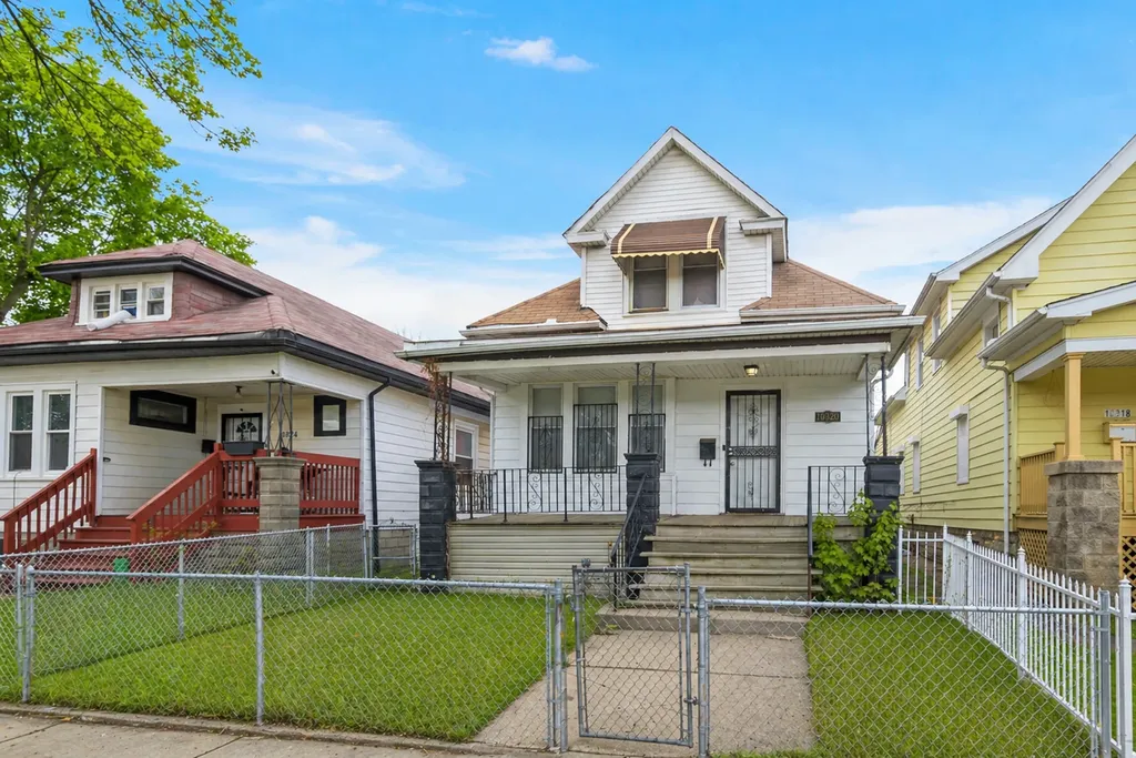 10320 South Indiana Avenue Chicago IL 60628