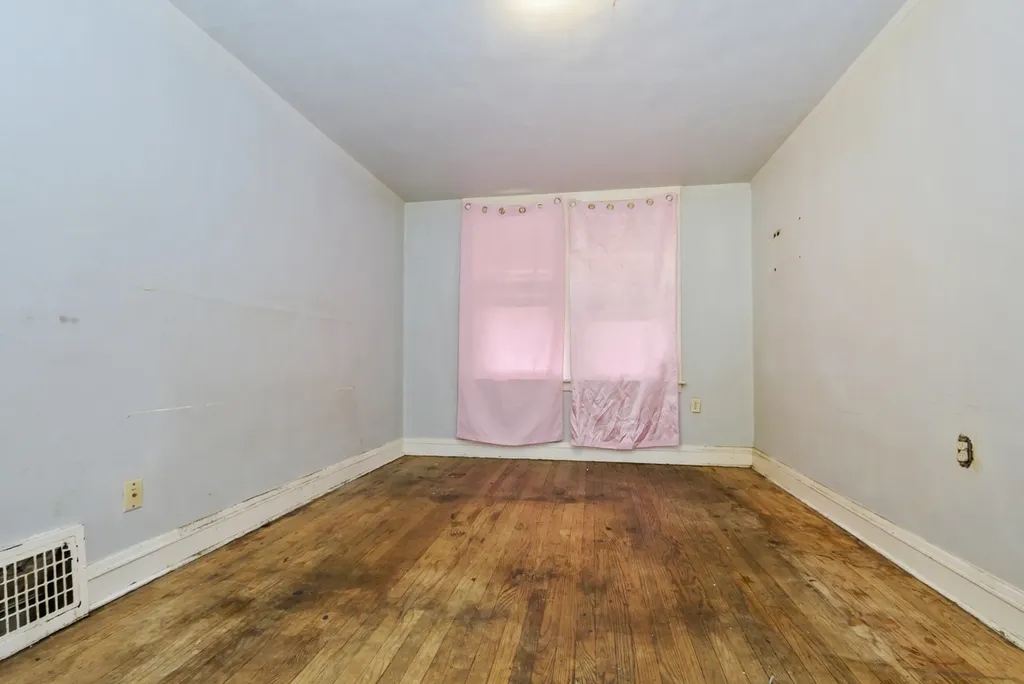 10320 South Indiana Avenue Chicago IL 60628