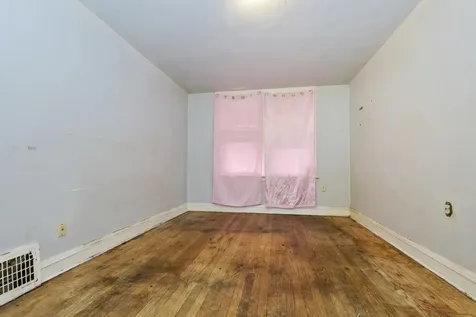 10320 South Indiana Avenue Chicago IL 60628