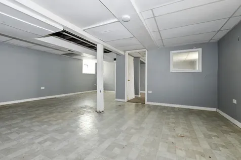 10320 South Indiana Avenue Chicago IL 60628