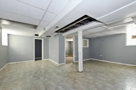 10320 South Indiana Avenue Chicago IL 60628