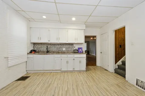 10320 South Indiana Avenue Chicago IL 60628