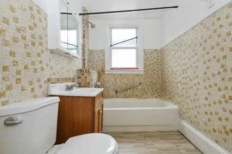 10320 South Indiana Avenue Chicago IL 60628