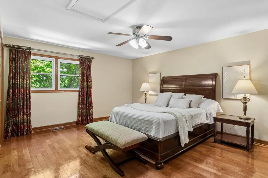 28W691 Leverenz Road Naperville IL 60564