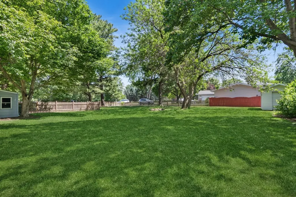 28W691 Leverenz Road Naperville IL 60564