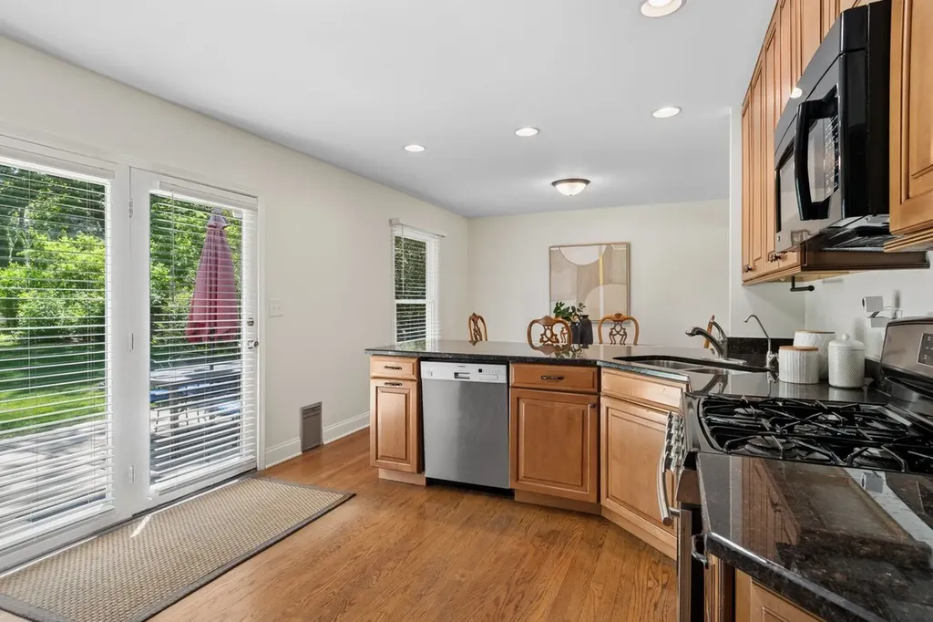 28W691 Leverenz Road Naperville IL 60564