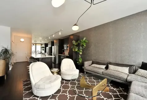 565 West Quincy Street Chicago IL 60661