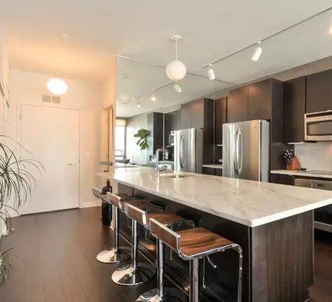 565 West Quincy Street Chicago IL 60661