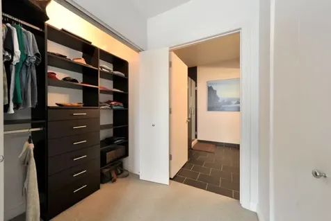 565 West Quincy Street Chicago IL 60661
