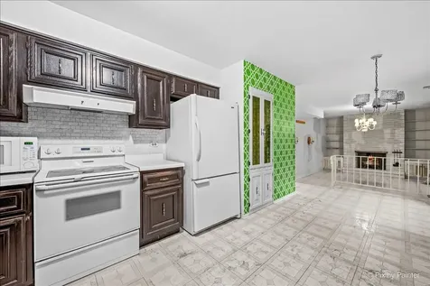 1080 Harvard Lane Buffalo Grove IL 60089