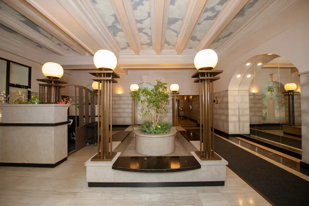 5300 South Shore Drive Chicago IL 60615