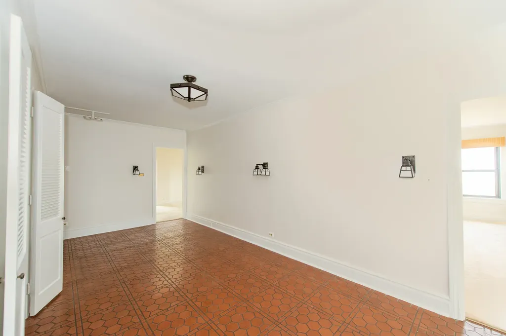 5300 South Shore Drive Chicago IL 60615