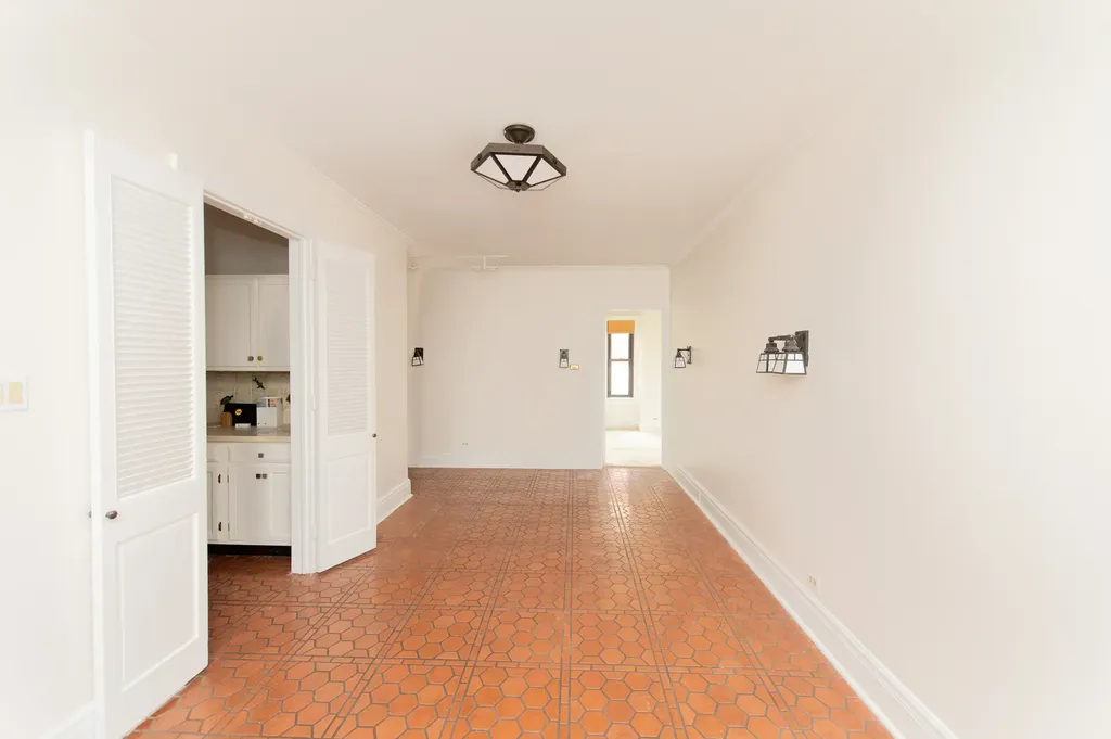 5300 South Shore Drive Chicago IL 60615