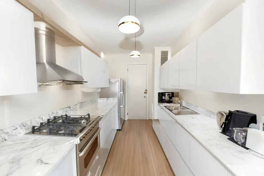 5300 South Shore Drive Chicago IL 60615