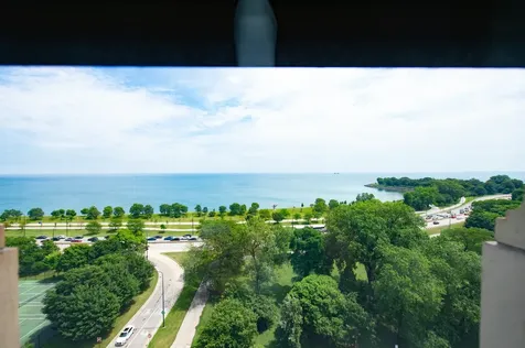 5300 South Shore Drive Chicago IL 60615