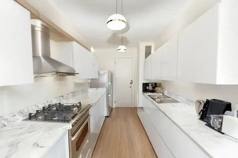 5300 South Shore Drive Chicago IL 60615