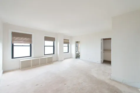 5300 South Shore Drive Chicago IL 60615