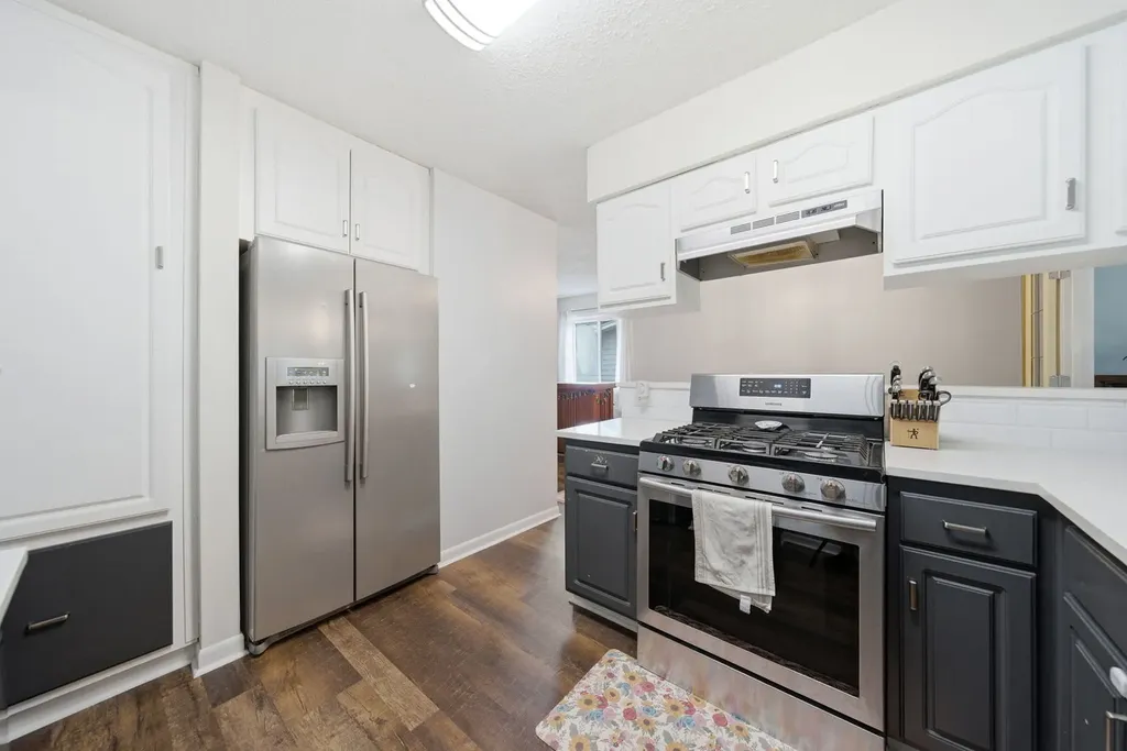 2S445 Sanchez Drive Warrenville IL 60555