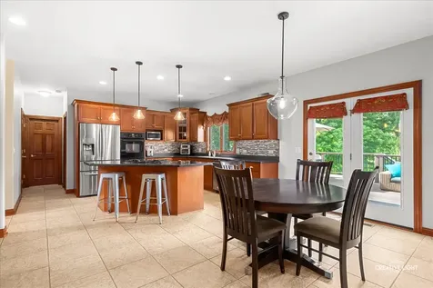 472 Arboretum Way Oswego IL 60543