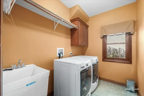 472 Arboretum Way Oswego IL 60543