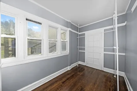 7643 South Paxton Avenue Chicago IL 60649