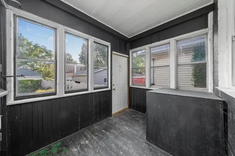 7643 South Paxton Avenue Chicago IL 60649