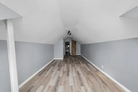 7643 South Paxton Avenue Chicago IL 60649