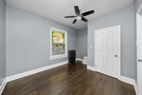 7643 South Paxton Avenue Chicago IL 60649
