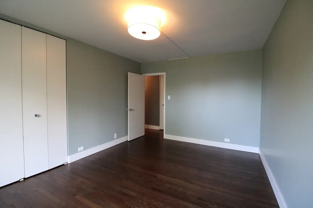 7061 North Kedzie Avenue Chicago IL 60645